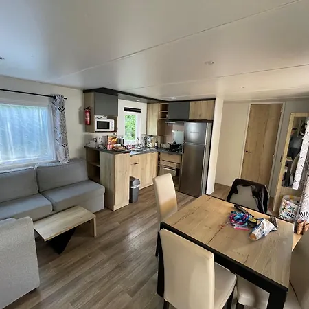Camping Mobil-home Les Charmettes 4 étoiles *