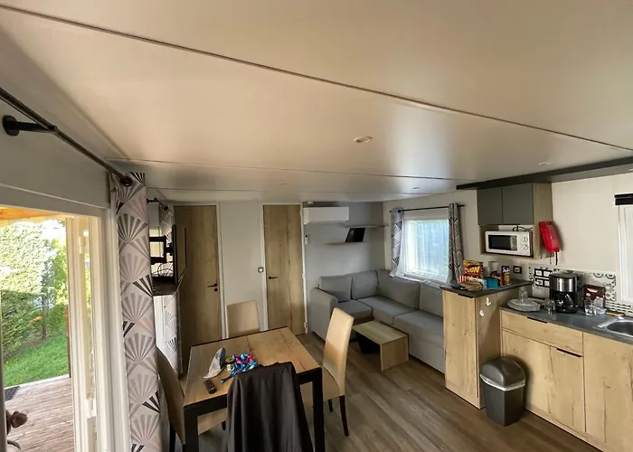 Кемпинг Mobil-home Les Charmettes 4 Etoiles Ле-Мат